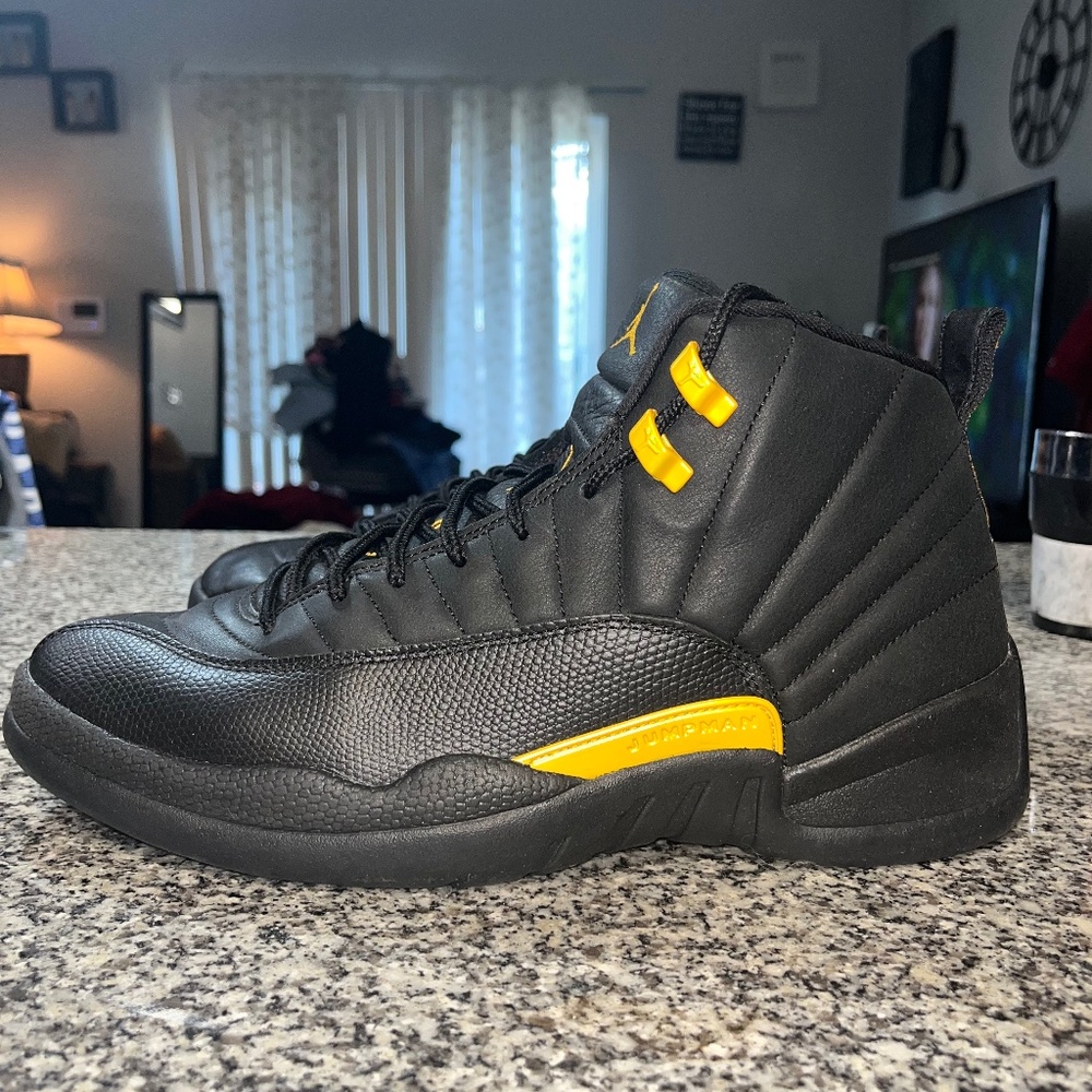Air Jordan retro 12’  "Black taxi” size 12 Men